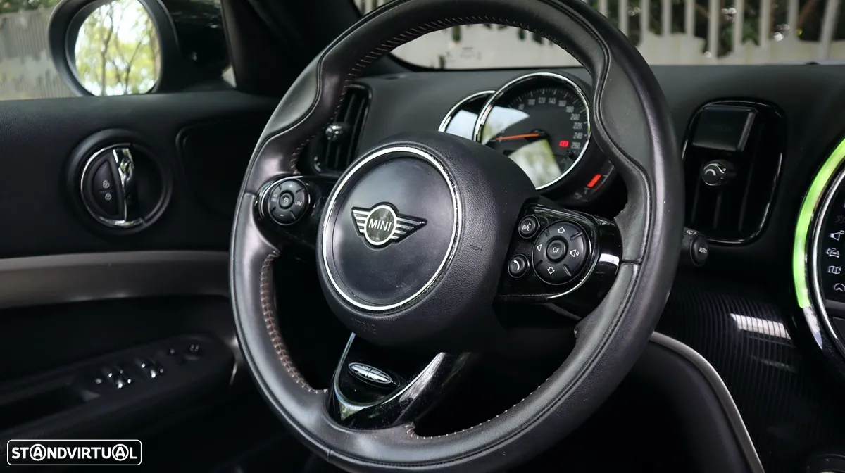 MINI Countryman Cooper SE ALL4 Auto - 31
