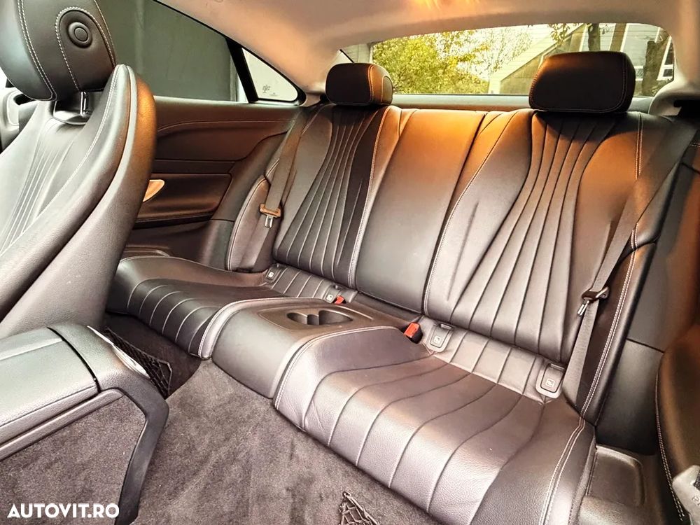 Mercedes-Benz E 220 d Coupe 9G-TRONIC AMG Line - 25