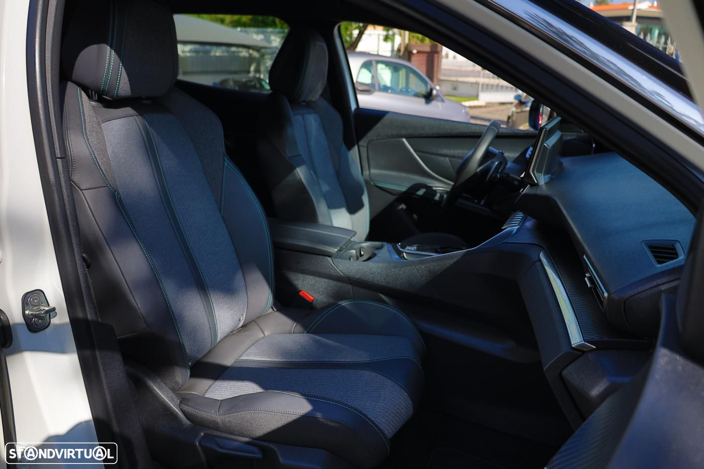 Peugeot 3008 1.2 Hybrid Allure Pack e-DCS6 - 5