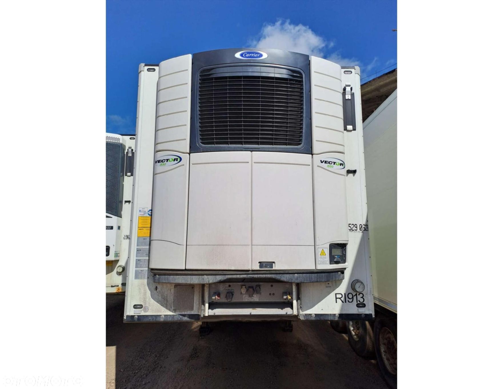Schmitz Cargobull SKO FP 45 Carrier Vector 1550 - 1