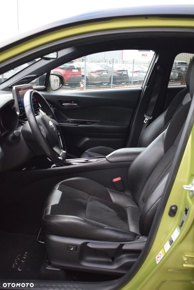 Toyota C-HR 1.8 Hybrid Neon Lime powered by JBL - 10