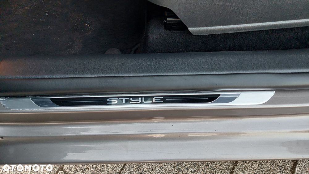 Volkswagen Golf Plus 1.2 TSI Style - 24