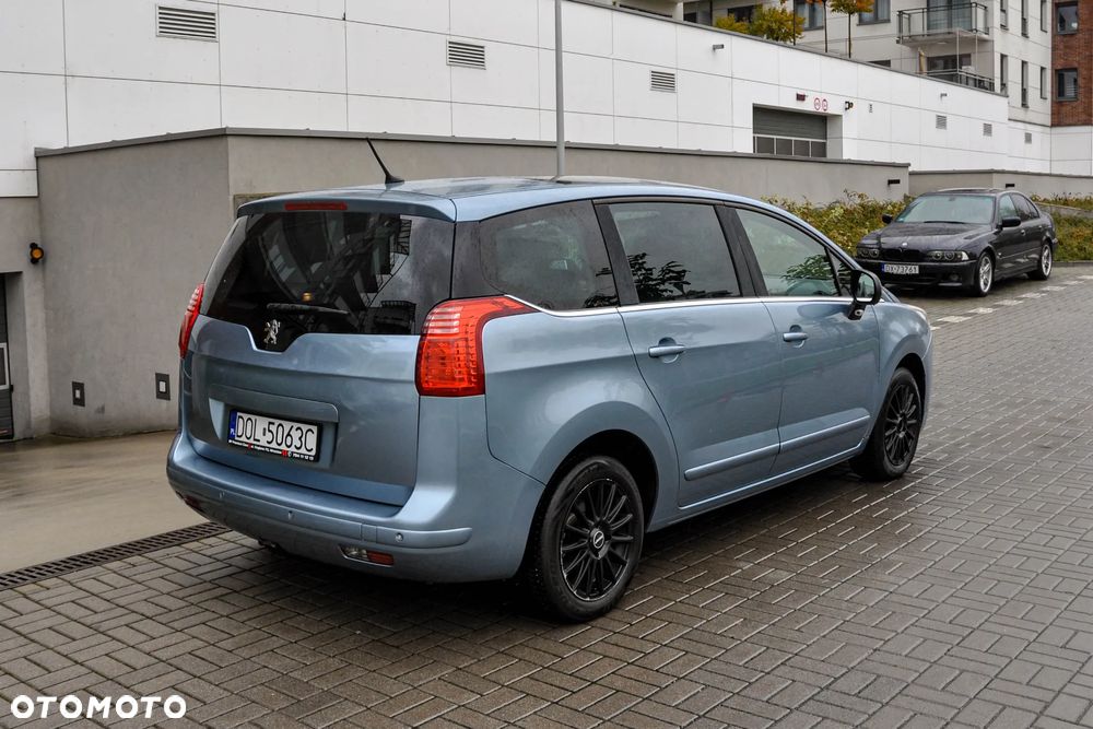 Peugeot 5008 2009 photo 4
