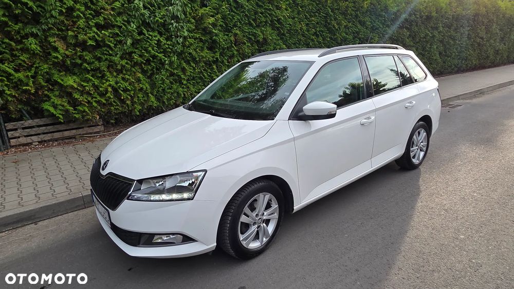 Skoda Fabia 1.0 Style Color - 5