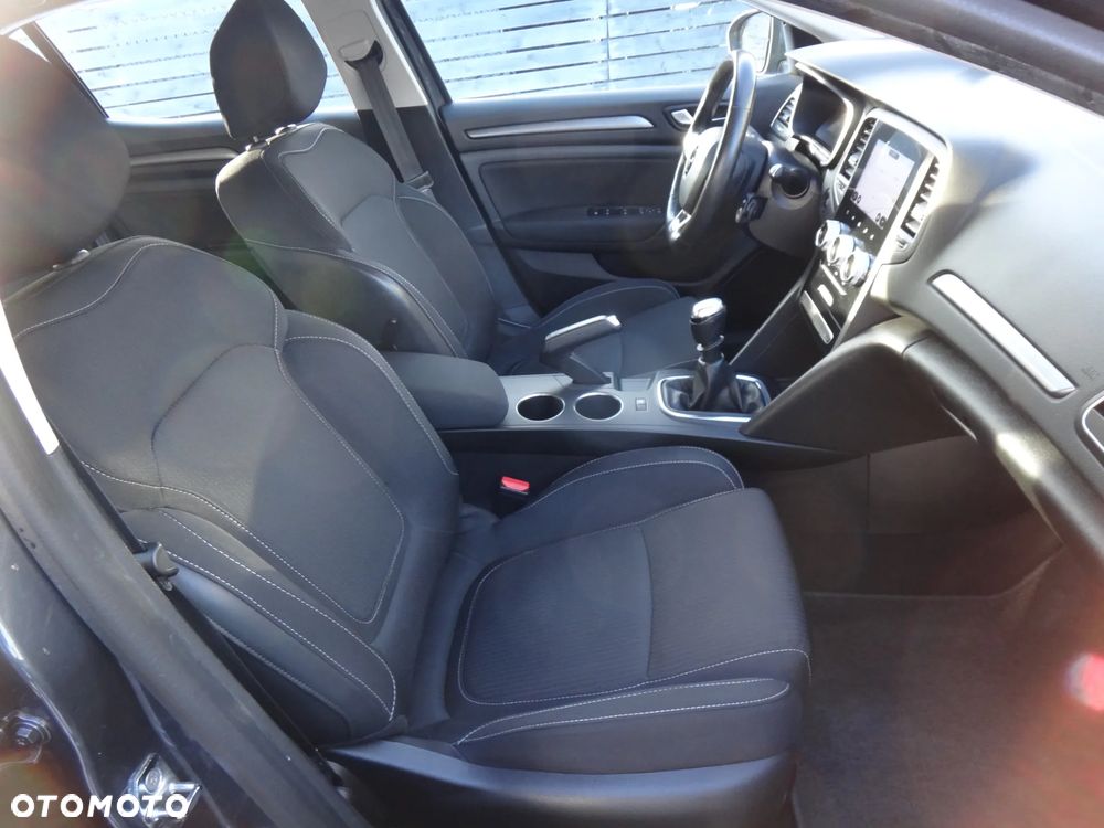 Renault Megane 1.3 TCe FAP Equilibre - 17