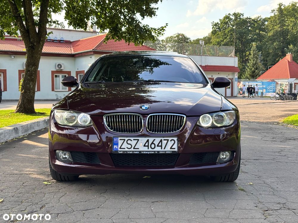 BMW Seria 3 325xi Coupe - 2