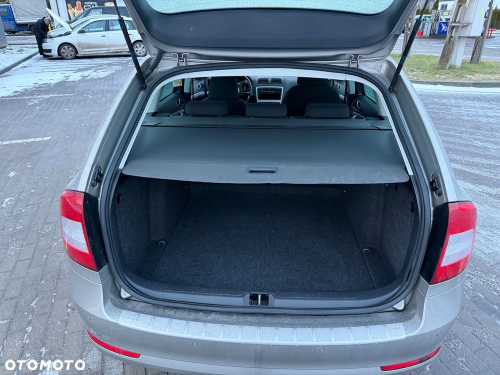 Skoda Octavia 1.4 TSI IMPULS EDITION - 7