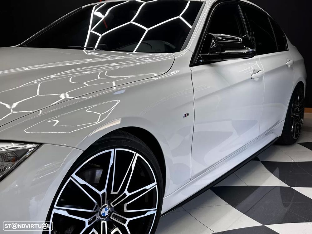 BMW 320 d Pack M - 14