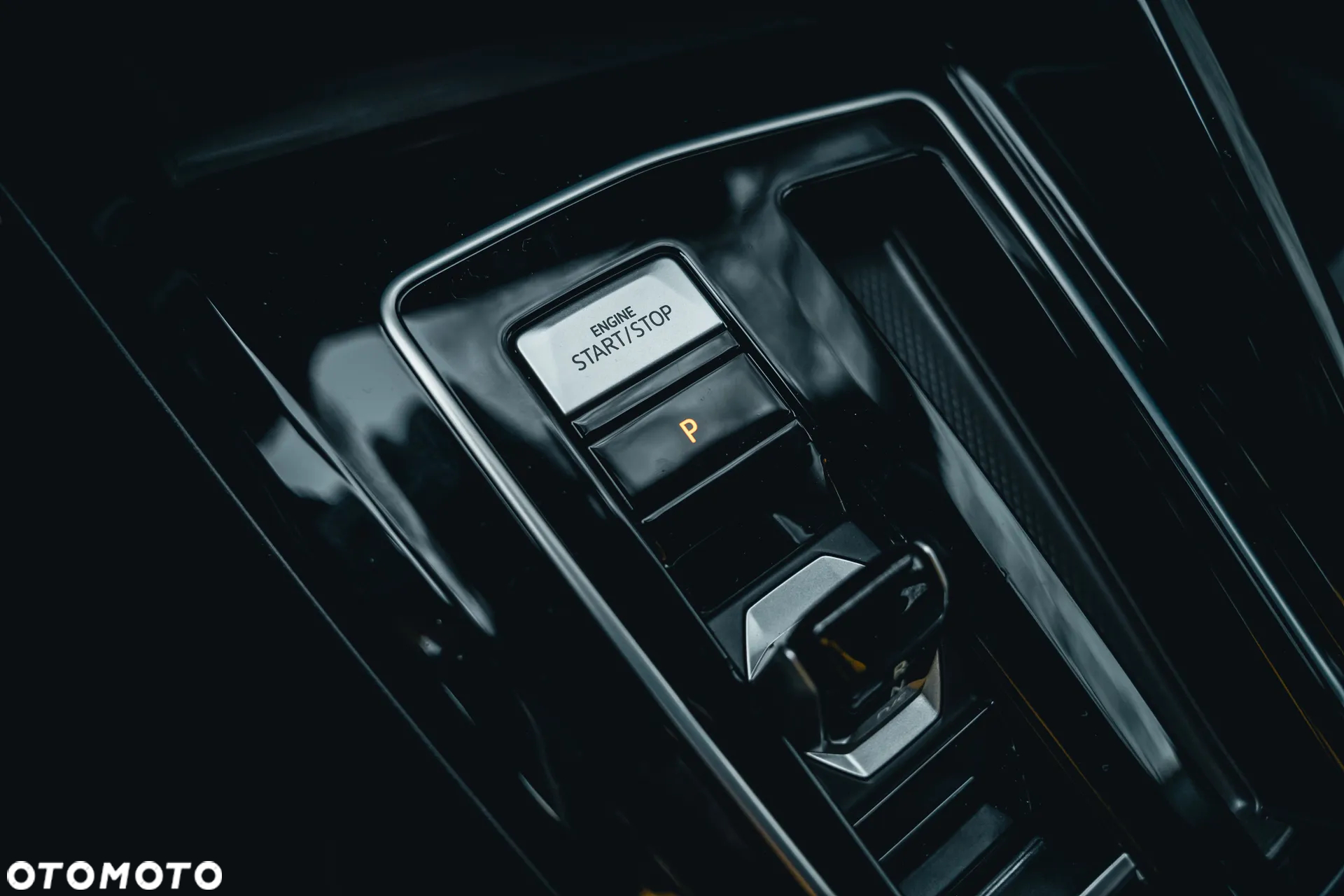 Volkswagen Golf - 24