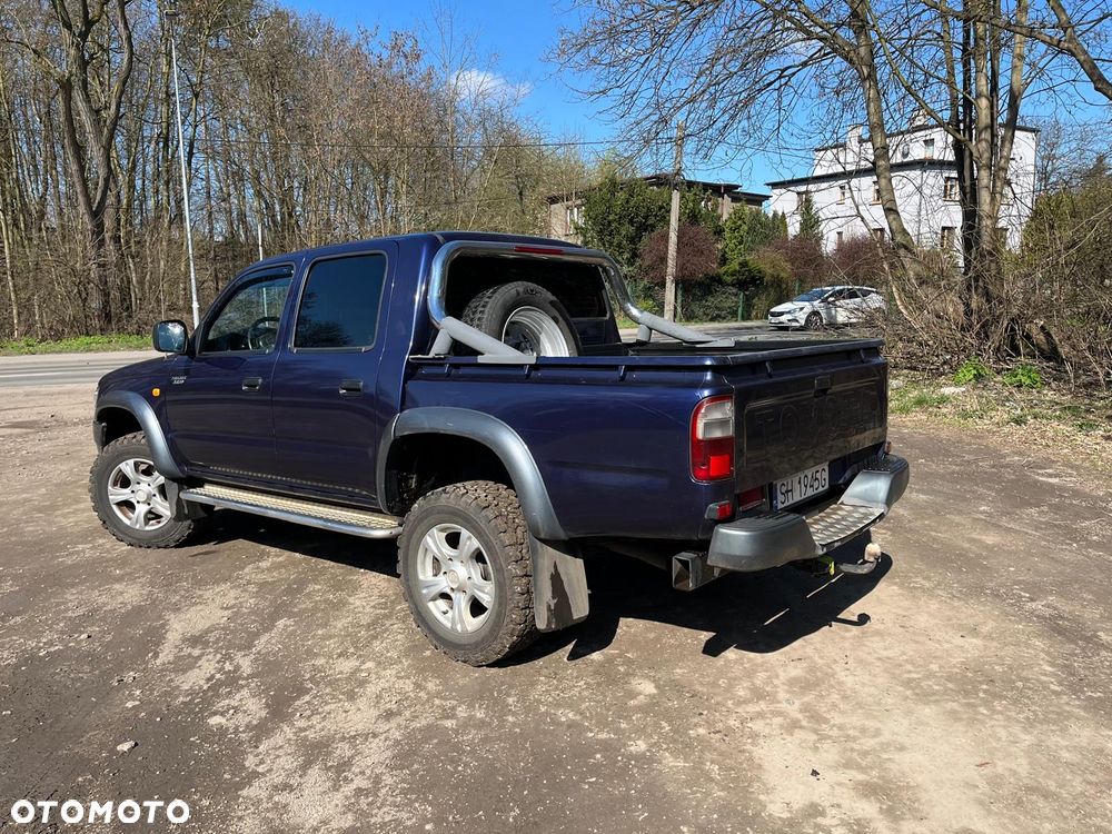 Toyota Hilux 4WD SR5 - 5