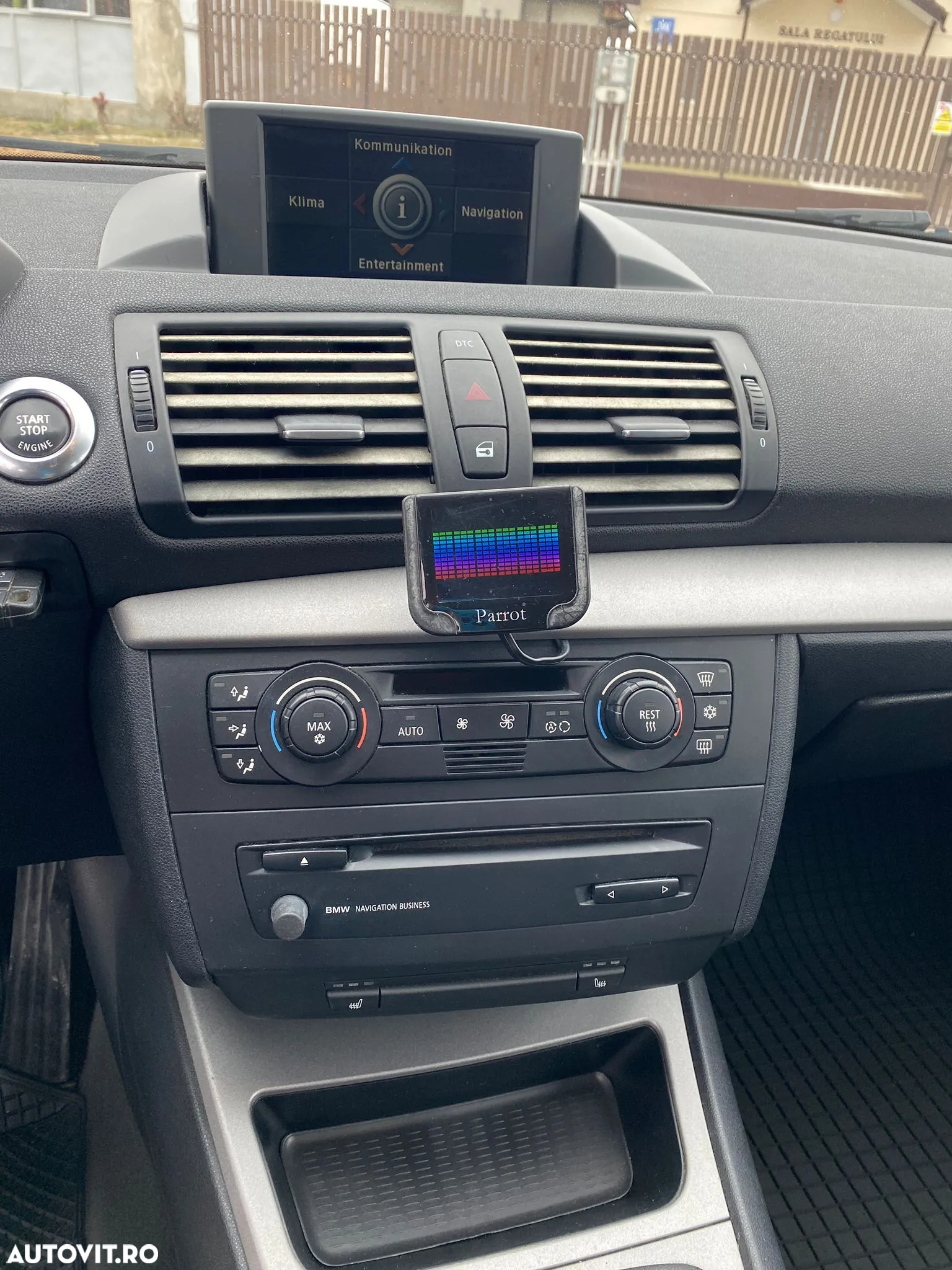 BMW Seria 1 118d DPF - 6