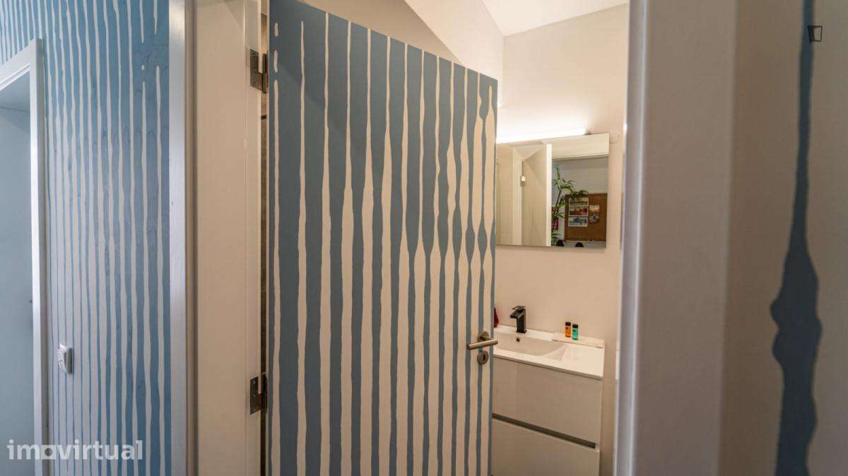 Quarto - localizado em Faro - Grande imagem: 5/30