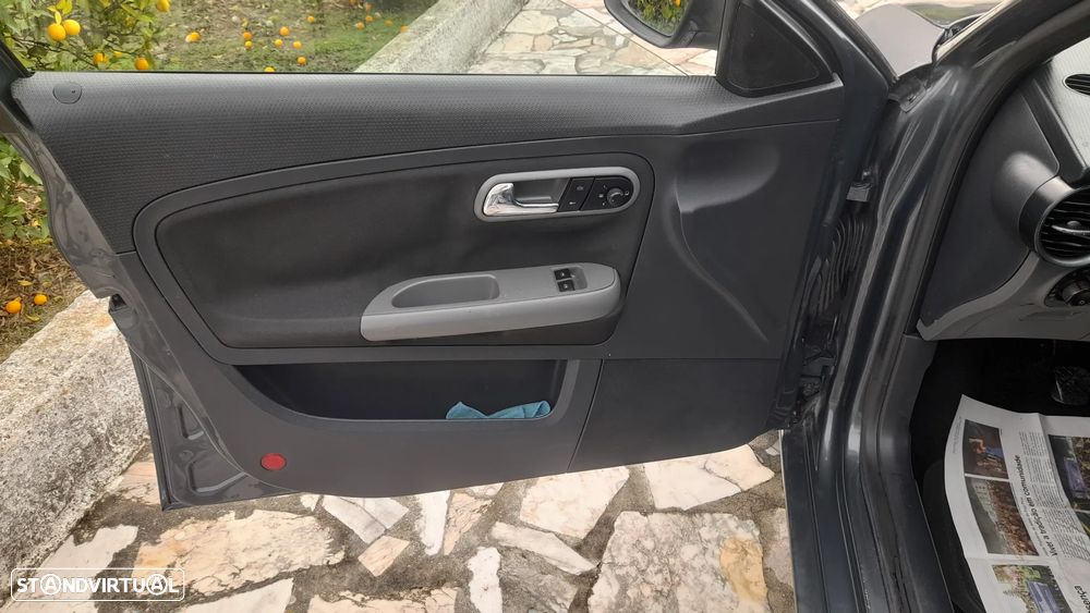 SEAT Ibiza 1.2 12V Reference - 11