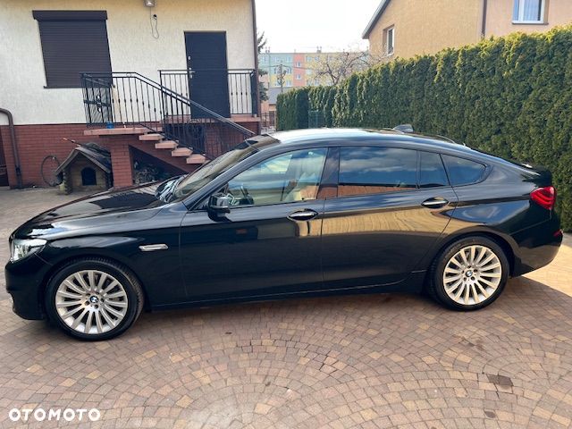 BMW Seria 5 530d xDrive - 28