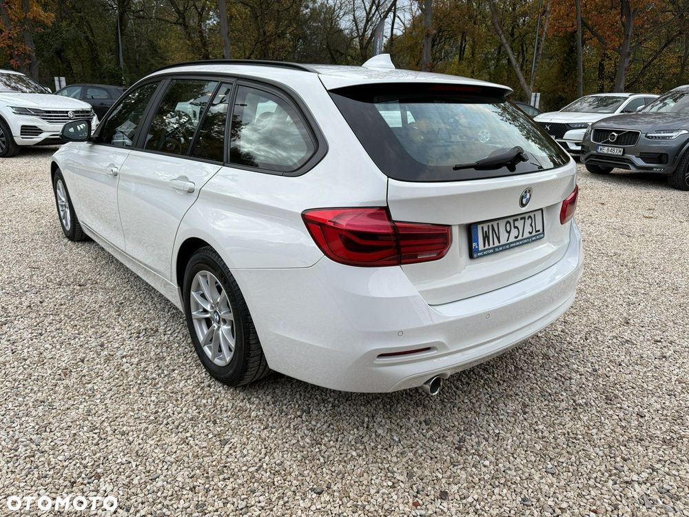 BMW Seria 3 318i GPF - 25