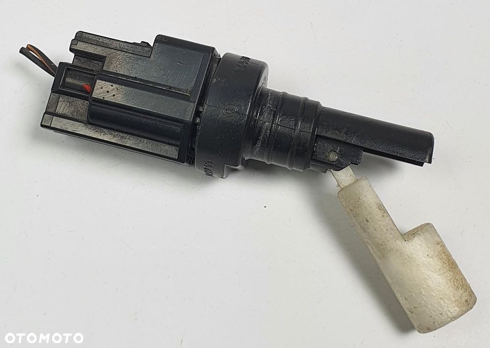 CZUJNIK POZIOMU PŁYNU SPRYSKIWACZY FORD FOCUS C-MAX MK1 0023935 - 1