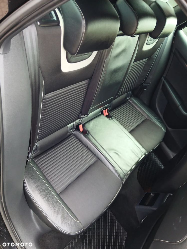 Skoda Octavia 2.0 TDI RS - 21