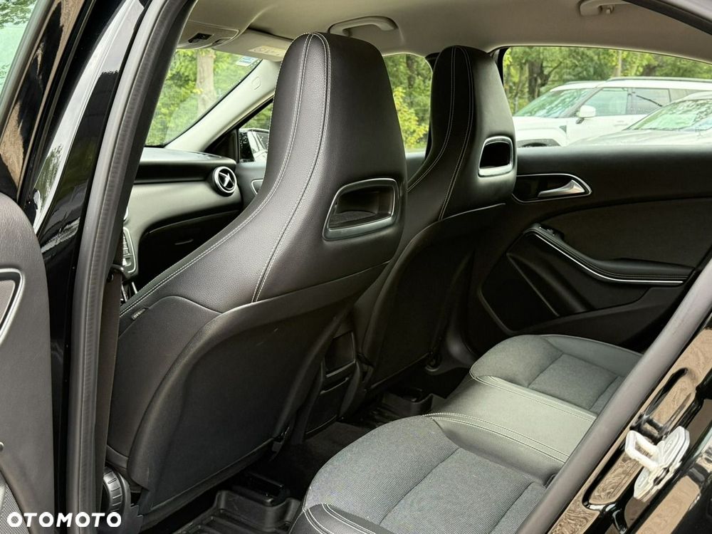 Mercedes-Benz Klasa A 180 (BlueEFFICIENCY) 7G-DCT Urban - 11