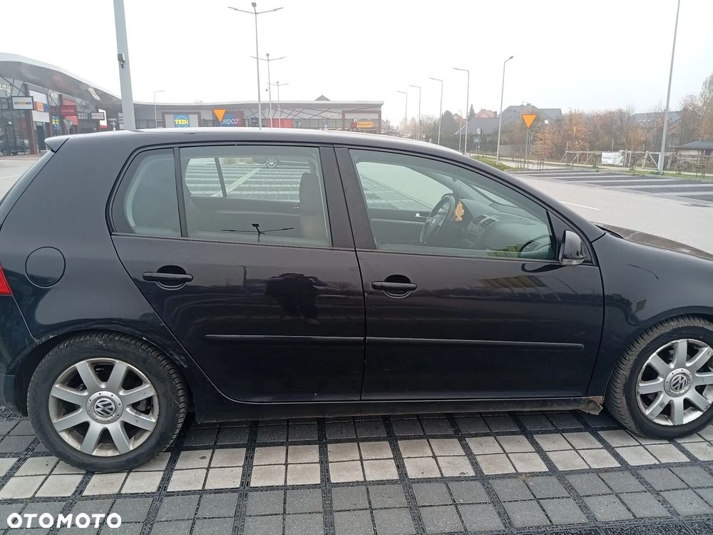 Volkswagen Golf - 2