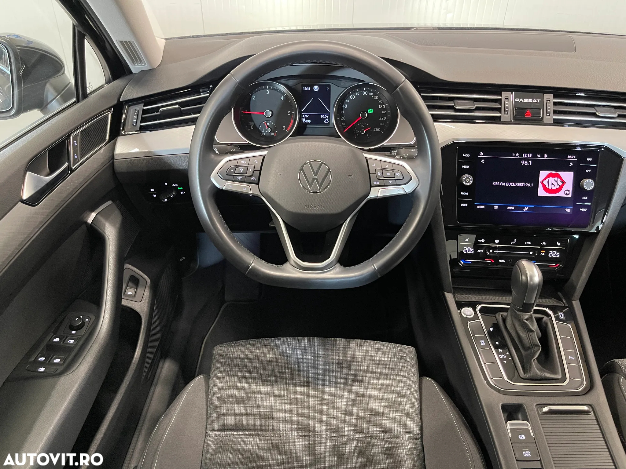 Volkswagen Passat 2.0 TDI DSG Comfortline - 6