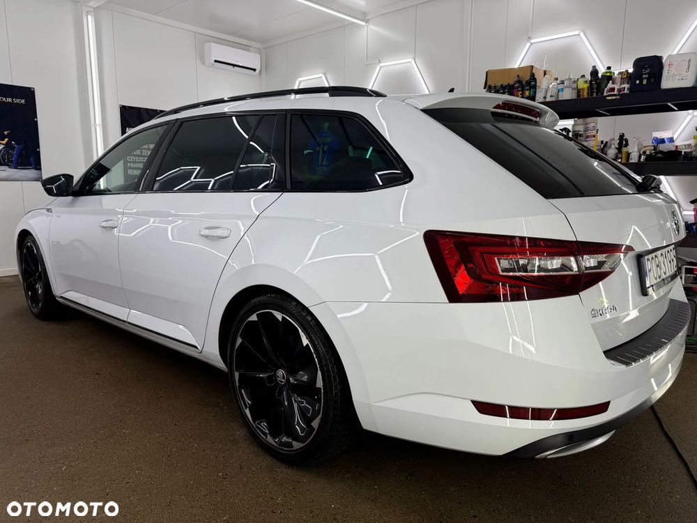 Skoda Superb 2.0 TDI 4x4 Sportline DSG - 11