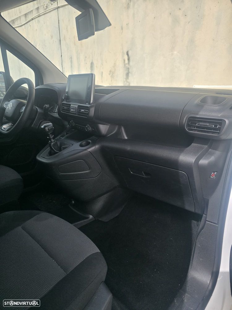 Citroën BERLINGO LONGA - 8
