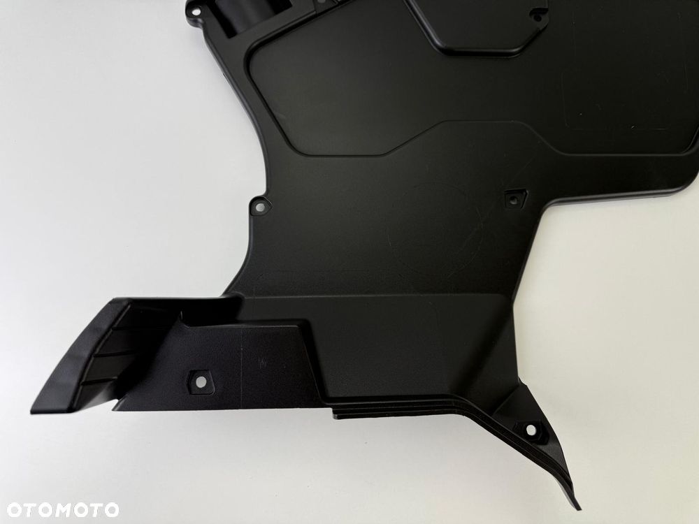 Wykończenie przedniego panelu Can-Am Defender HD10 2022+ - 2