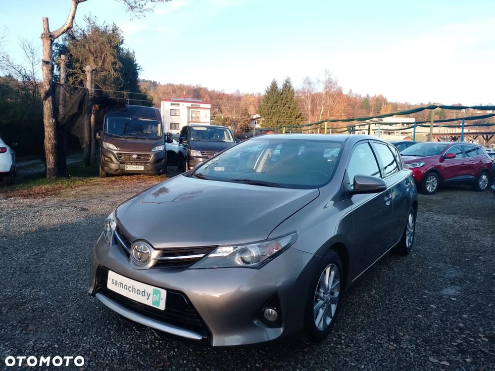 Toyota Auris 1.4 D-4D Premium - 1