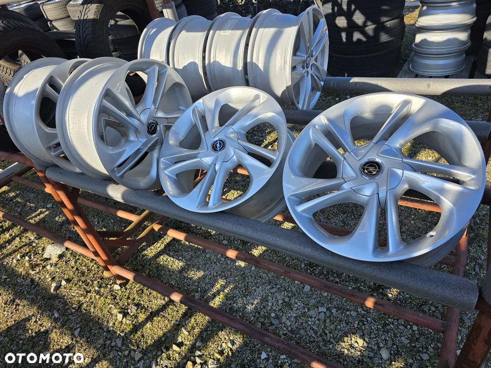 OPEL CORSA D E ADAM 4X100 FELGI ALUMINIOWE R17 CZUJNIKI TPMS - 1