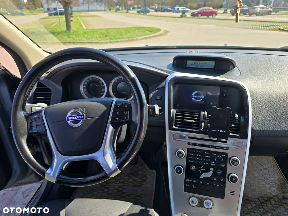 Volvo XC 60 2.4D AWD Momentum - 9