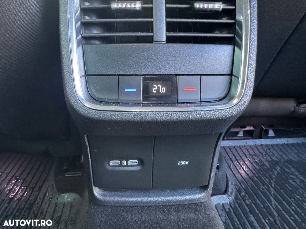 Skoda Octavia 2.0 TDI DSG Style - 23