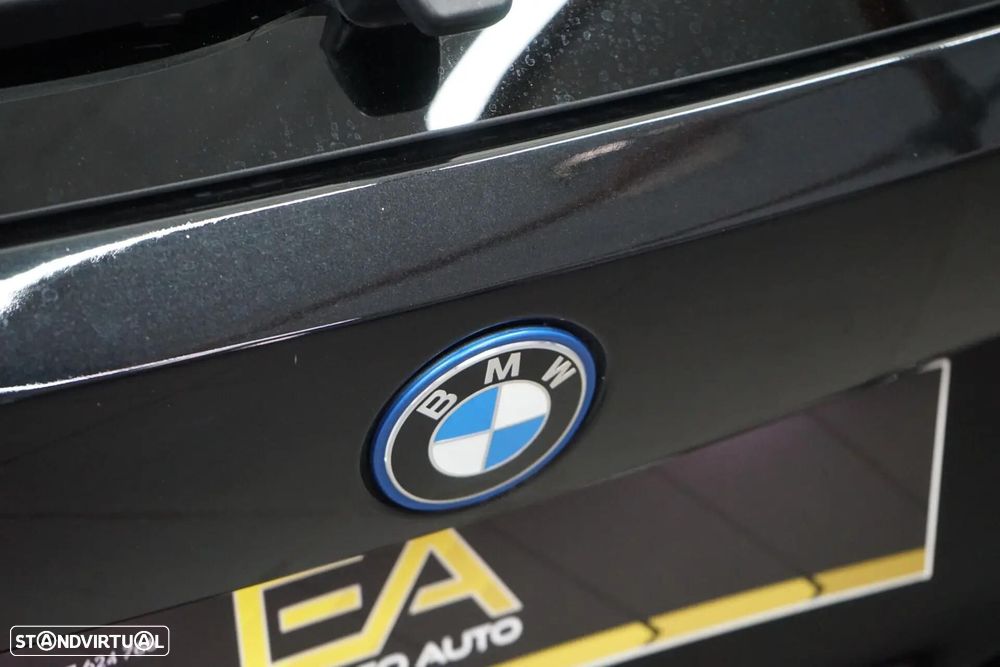 BMW 330 e iPerformance Sport Line - 14