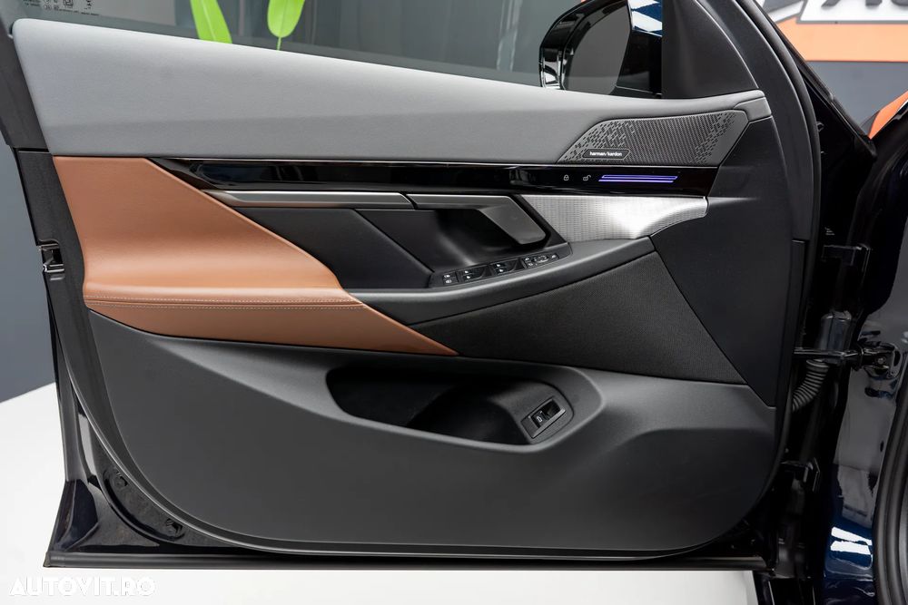 BMW Seria 5 520i Aut. M Sport Edition - 25