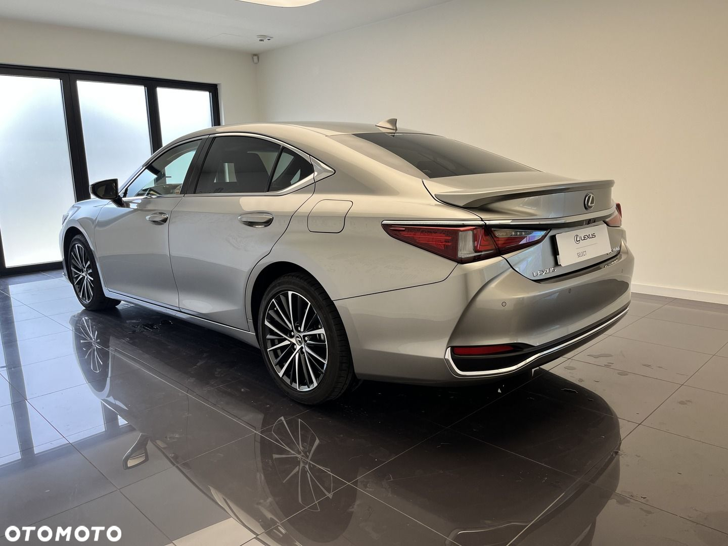 Lexus ES - 6