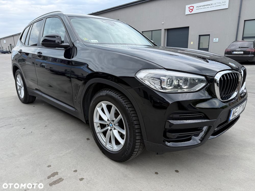 BMW X3 xDrive20i Advantage - 11