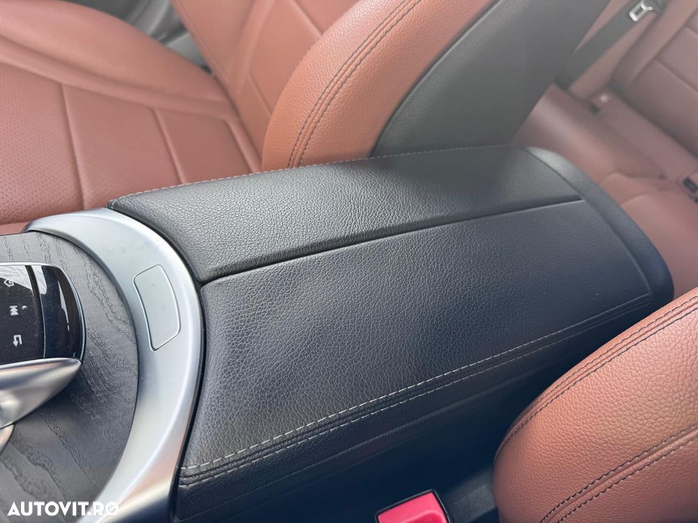 Mercedes-Benz C 220 d 4MATIC Aut - 32