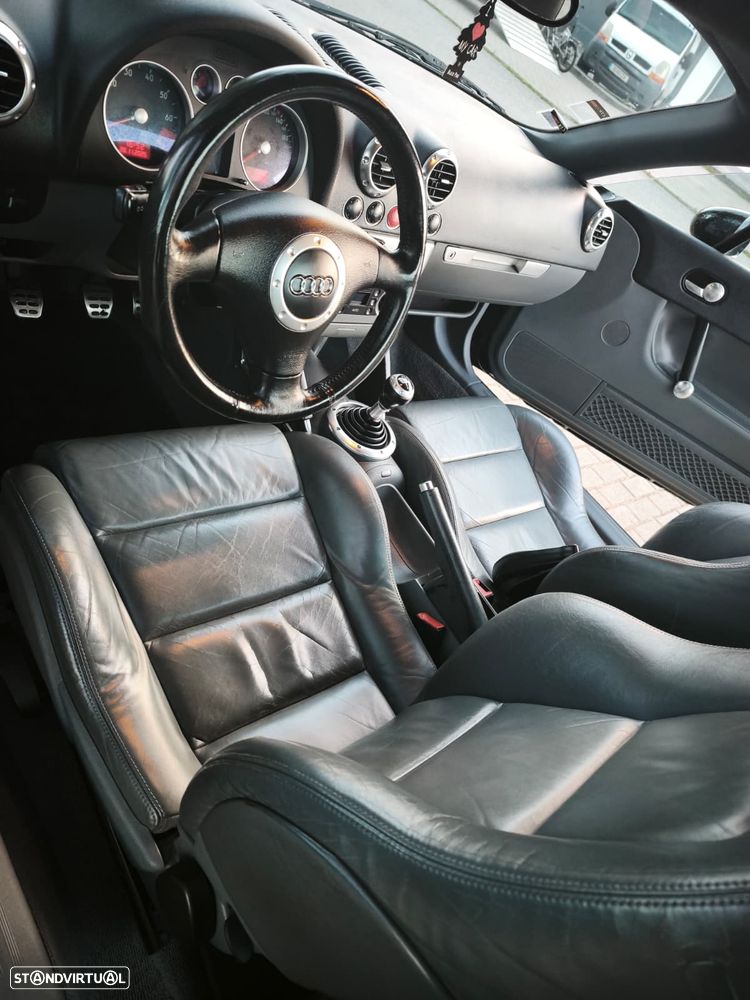 Audi TT Coupé 1.8 T - 8