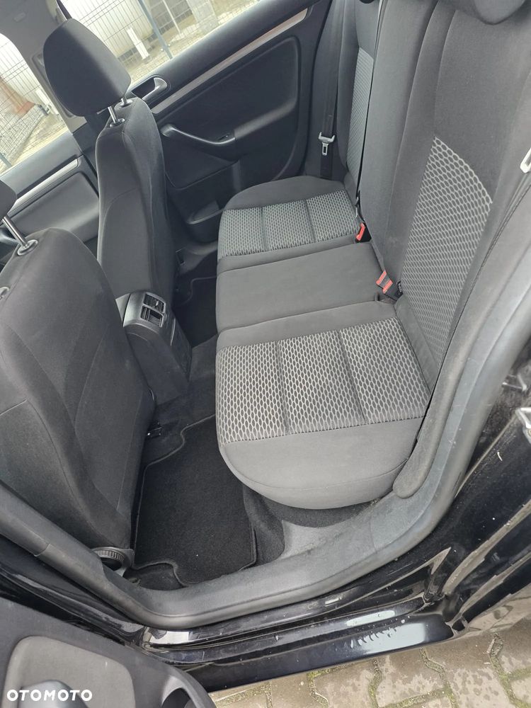 Volkswagen Golf 1.6 TDI DPF BlueMotion - 4