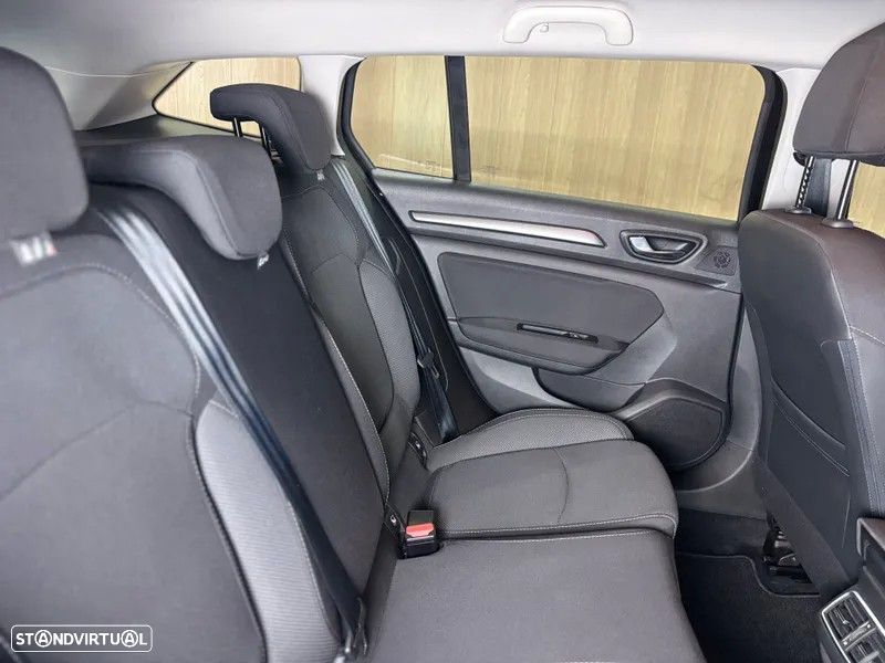 Renault Mégane Sport Tourer 1.5 Blue dCi Equilibre EDC - 12