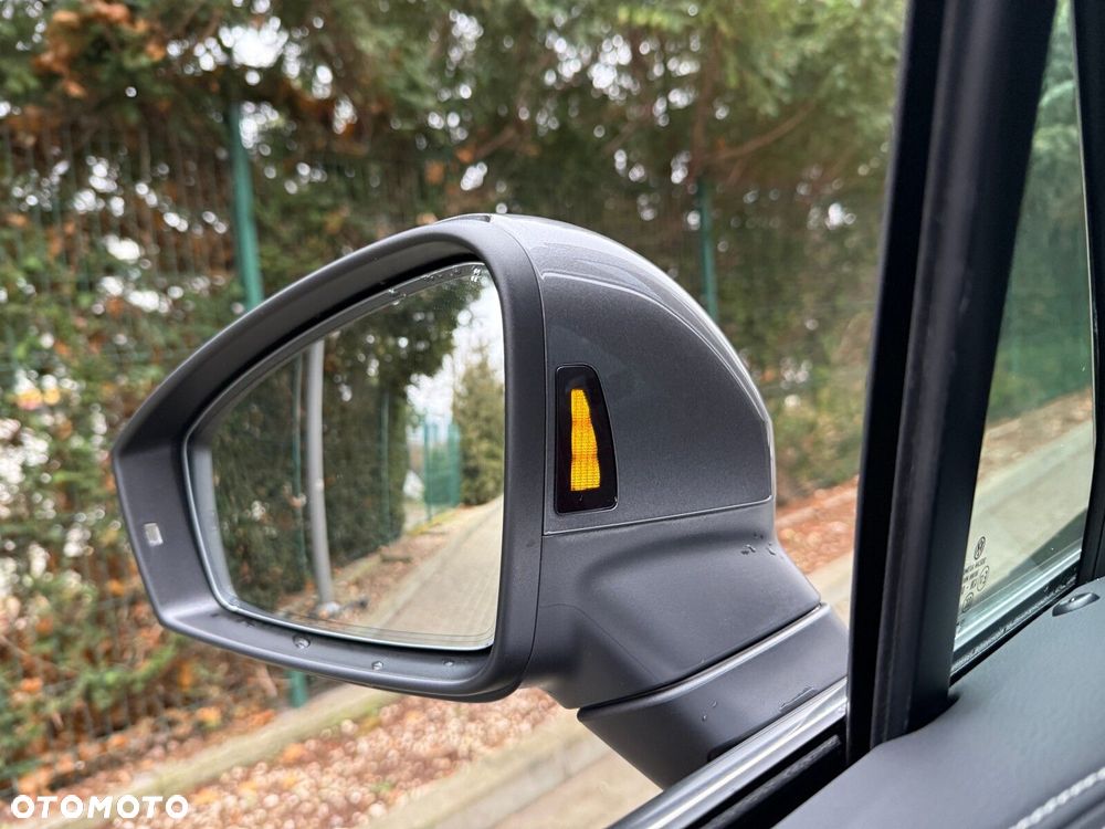 Volkswagen Touareg - 20