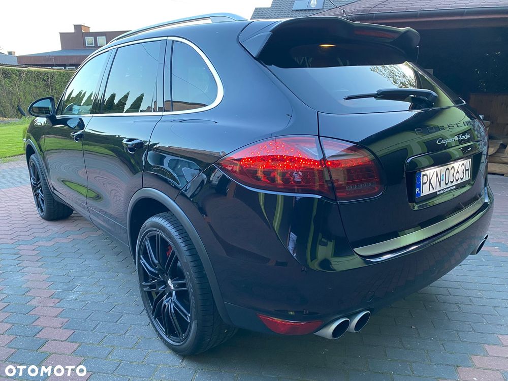 Porsche Cayenne Turbo - 11