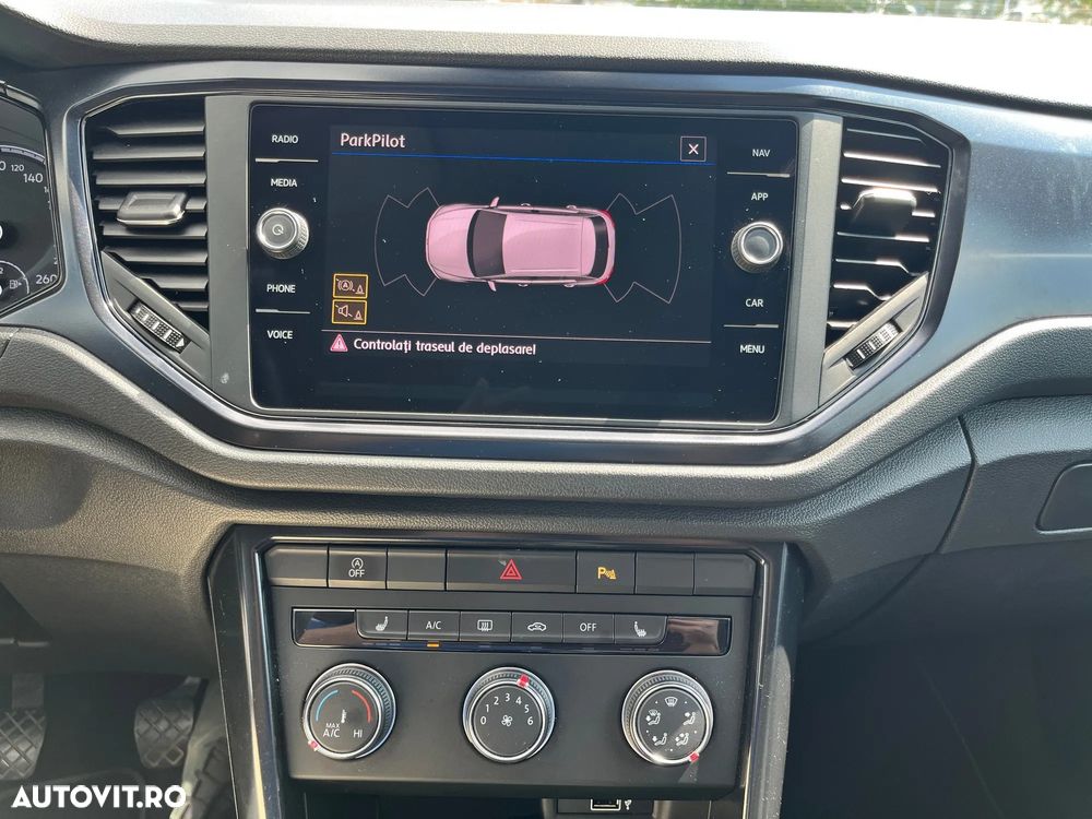 Volkswagen T-Roc - 16