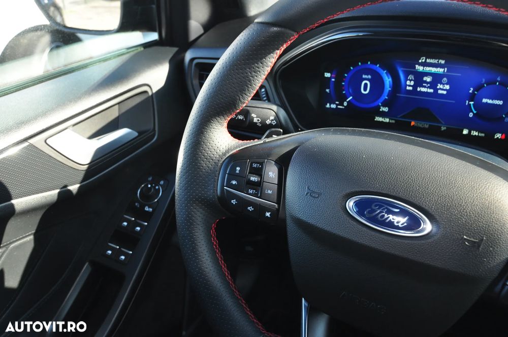 Ford Focus 1.5 EcoBoost ST Line Business - 17