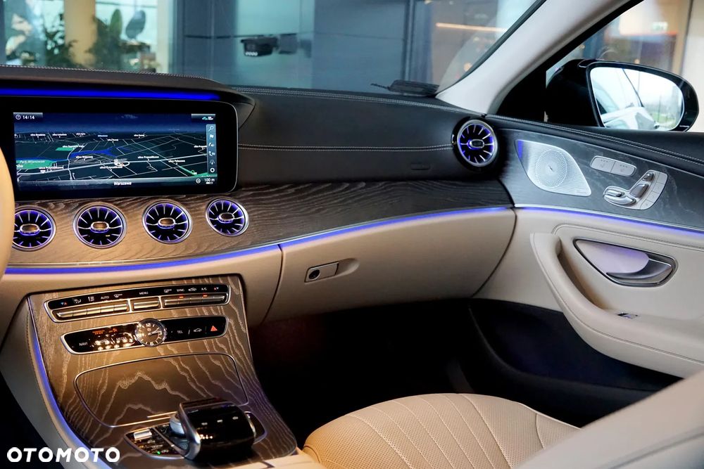 Mercedes-Benz CLS - 30