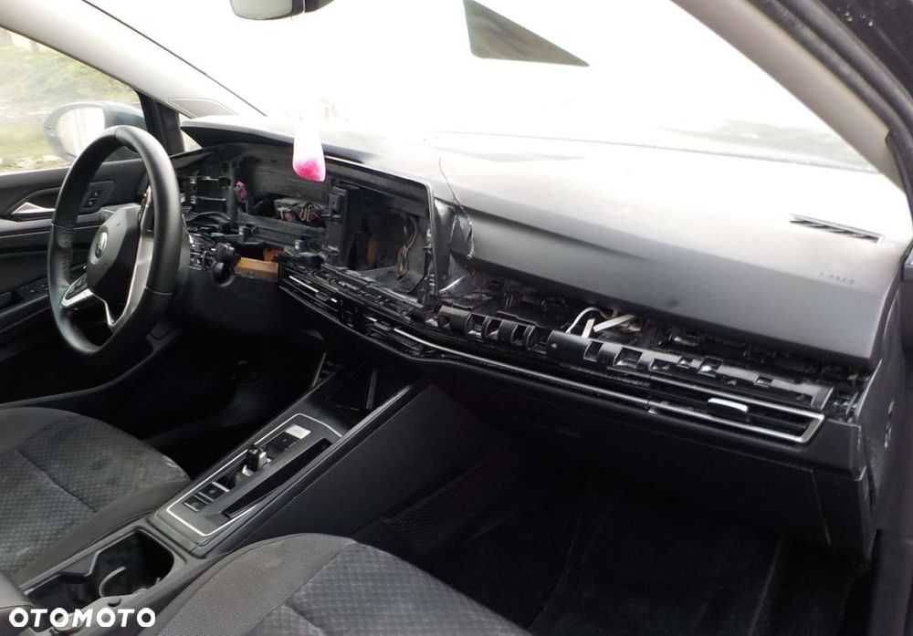 Volkswagen Golf - 18