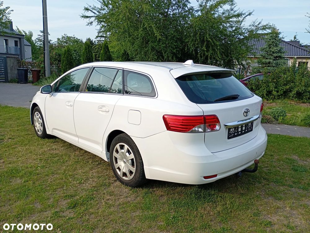 Toyota Avensis - 37