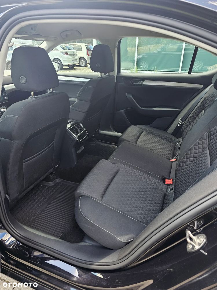 Skoda Superb 1.5 TSI Ambition DSG - 8