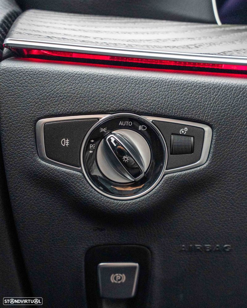 Mercedes-Benz E 200 9G-TRONIC - 27