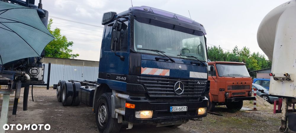 Mercedes-Benz - 1