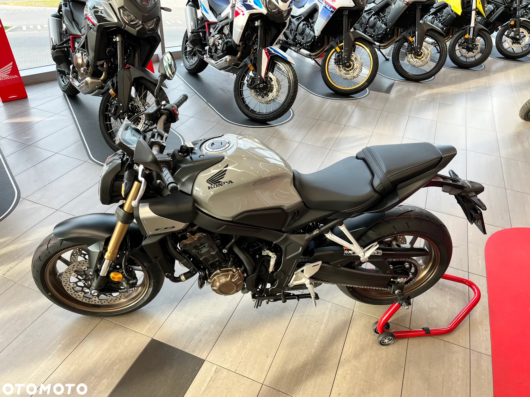 Honda CB - 10